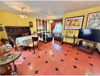 Casa de 5 alcobas en venta en Laureles, Medellín, 331 m² · foto 5 de 20