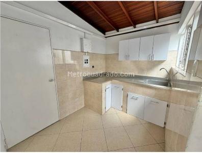 Casa de 5 alcobas en venta en Laureles, Medellín, 331 m² · foto 14 de 20
