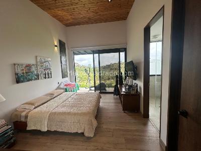 Casa de 4 alcobas en venta en Llano Grande, Rionegro · foto 13 de 19