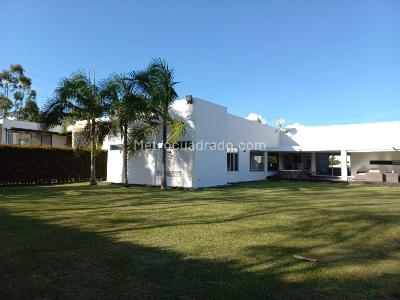 Casa de 4 alcobas en venta en Llanogrande, Rionegro, 350 m² · foto 4 de 17