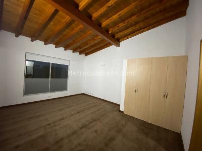 Casa de 4 alcobas en venta en Llanogrande, Rionegro, 350 m² · foto 13 de 17