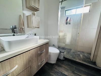 Casa de 5 alcobas en venta en Llano Grande, Rionegro · foto 13 de 20