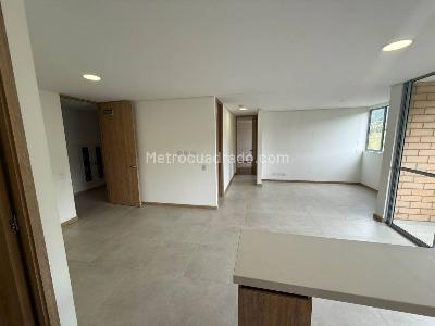 Apartamento de 2 alcobas en venta en San Jose, Sabaneta, 72 m² · foto 9 de 19
