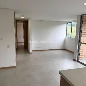 Apartamento de 2 alcobas en venta en San Jose, Sabaneta, 72 m² · foto 12 de 19