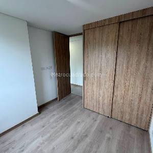 Apartamento de 2 alcobas en venta en San Jose, Sabaneta, 72 m² · foto 14 de 19