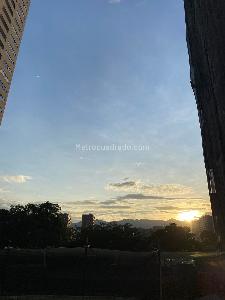 Apartamento en venta en El Poblado, Medellín · foto 2 de 19
