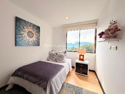Apartamento de 3 alcobas en venta en Palmas Poblado, Medellín, 86 m² · foto 6 de 12
