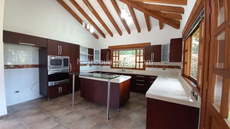 4BR House in Llanogrande (10000 m²)