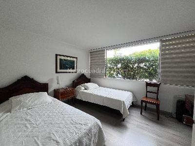 Apartamento en venta en La Aguacatala, Medellín · foto 8 de 16