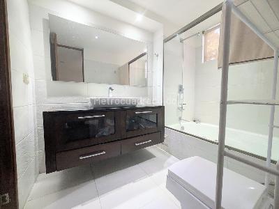 Apartamento de 3 alcobas en venta en Los Balsos, Medellín, 120 m² · foto 9 de 10