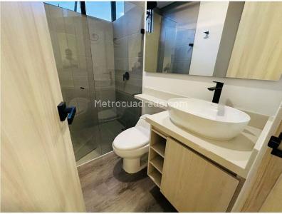 Apartamento de 2 alcobas en venta en El Poblado, Medellín, 88 m² · foto 2 de 8