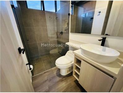 Apartamento de 2 alcobas en venta en El Poblado, Medellín, 88 m² · foto 7 de 8