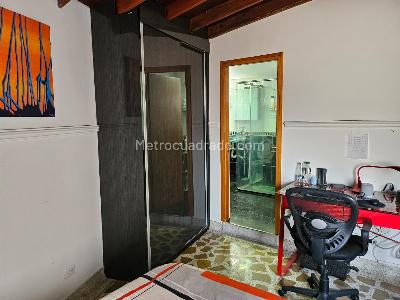 Apartamento en venta en Laureles, Medellín · foto 12 de 17
