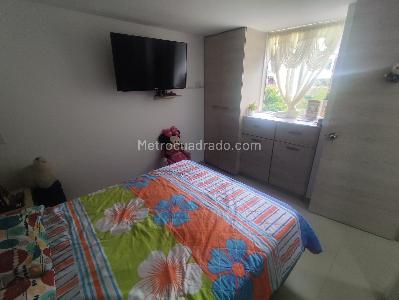 Apartamento de 3 alcobas en venta en Valadares, Bello, 55 m² · foto 11 de 12