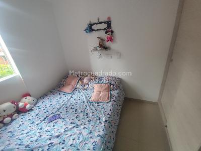 Apartamento de 3 alcobas en venta en Valadares, Bello, 55 m² · foto 7 de 12