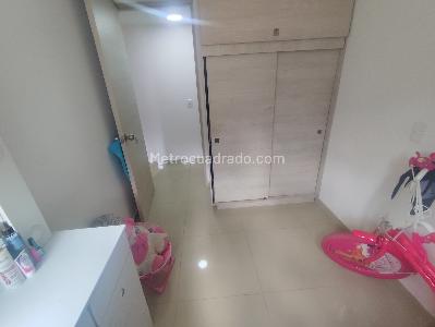 Apartamento de 3 alcobas en venta en Valadares, Bello, 55 m² · foto 9 de 12