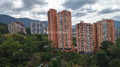 Apartamento de 4 alcobas en venta en Cañaveralejo, Sabaneta, 72 m² · foto 2 de 12