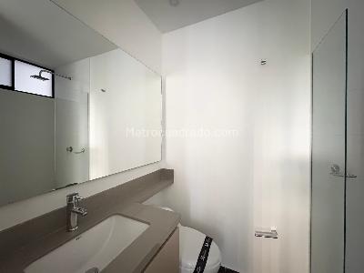 Apartamento de 3 alcobas en venta en Padre Marianito, Medellín, 89 m² · foto 15 de 15
