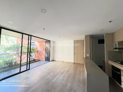 Apartamento de 3 alcobas en venta en Padre Marianito, Medellín, 89 m² · foto 2 de 15