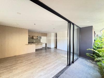Apartamento de 3 alcobas en venta en Padre Marianito, Medellín, 89 m² · foto 4 de 15