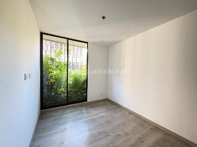 Apartamento de 3 alcobas en venta en Padre Marianito, Medellín, 89 m² · foto 5 de 15