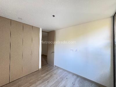 Apartamento de 3 alcobas en venta en Padre Marianito, Medellín, 89 m² · foto 7 de 15