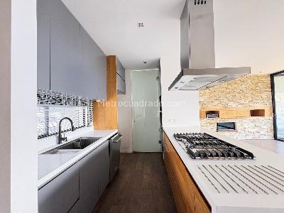 Apartamento de 2 alcobas en venta en San Lucas, Medellín, 129 m² · foto 2 de 13
