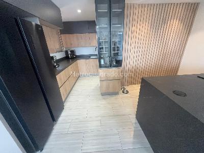 Apartamento de 2 alcobas en venta en El Tesoro, Medellín, 100 m² · foto 4 de 14