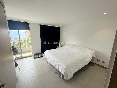 Apartamento de 2 alcobas en venta en El Tesoro, Medellín, 100 m² · foto 9 de 14