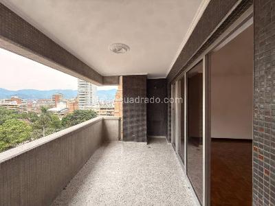 Apartamento en venta en Centro, Medellín · foto 2 de 14