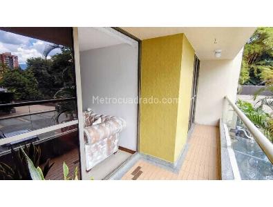 Apartamento de 3 alcobas en venta en Loma De Los Bernal, Medellín, 97 m² · foto 5 de 20