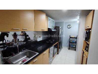 Apartamento de 3 alcobas en venta en Loma De Los Bernal, Medellín, 97 m² · foto 6 de 20