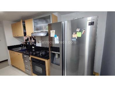 Apartamento de 3 alcobas en venta en Loma De Los Bernal, Medellín, 97 m² · foto 8 de 20
