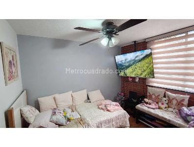 Apartamento de 3 alcobas en venta en Loma De Los Bernal, Medellín, 97 m² · foto 12 de 20