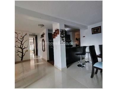 Apartamento en venta en Loma De Los Bernal, Medellín · foto 2 de 14