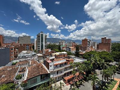 Apartamento en venta en La Castellana, Medellín · foto 3 de 16