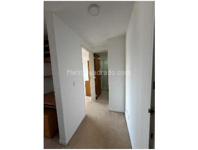 Apartaestudio en venta en La America, Medellín, 39 m² · foto 6 de 10