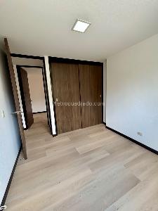 Apartamento de 4 alcobas en venta en San Jose, Sabaneta, 95 m² · foto 2 de 8