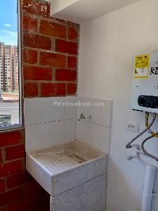 Apartamento de 3 alcobas en venta en La Navarra, Bello, 48 m² · foto 7 de 9
