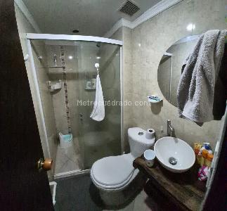Apartamento de 2 alcobas en venta en Maria Auxiliadora, Sabaneta, 51 m² · foto 3 de 12