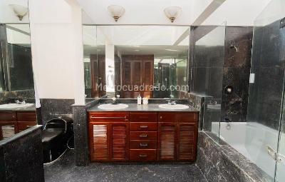 Apartamento de 4 alcobas en venta en Las Lomas, Medellín, 223 m² · foto 14 de 17