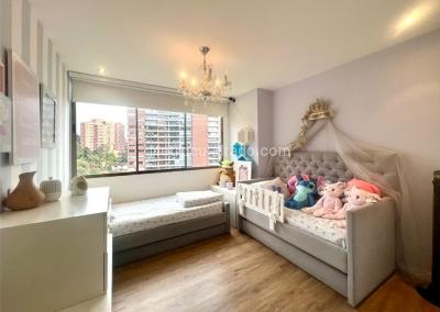 Apartamento de 3 alcobas en arriendo en El Poblado Cola Del Zorro, Medellín, 145 m² · foto 13 de 18