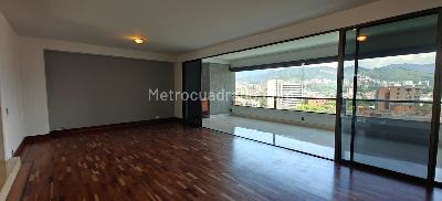 Apartamento de 3 alcobas en arriendo en Patio Bonito, Medellín, 208 m² · foto 1 de 18