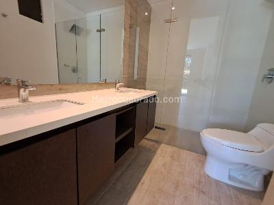 Apartamento de 2 alcobas en arriendo en Llanogrande, Rionegro, 115 m² · foto 11 de 14