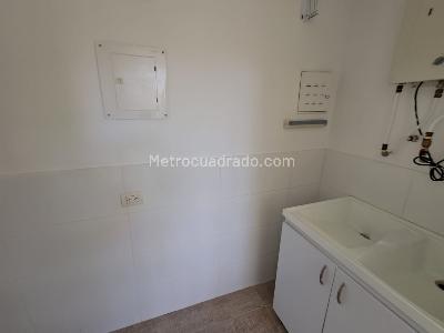 Apartamento de 2 alcobas en arriendo en Llanogrande, Rionegro, 115 m² · foto 12 de 14