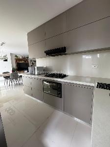 Apartamento en arriendo en La Castellana, Medellín · foto 2 de 20