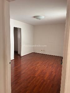 Apartamento de 3 alcobas en arriendo en Laureles, Medellín, 259 m² · foto 7 de 15
