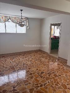 Apartamento de 3 alcobas en arriendo en Laureles, Medellín, 259 m² · foto 8 de 15