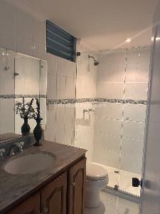 Apartamento de 3 alcobas en arriendo en Laureles, Medellín, 259 m² · foto 15 de 15