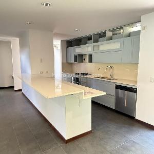 Casa de 4 alcobas en arriendo en Lago Grande, Rionegro, 347 m² · foto 11 de 20